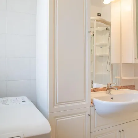 Vittoria Appartement *